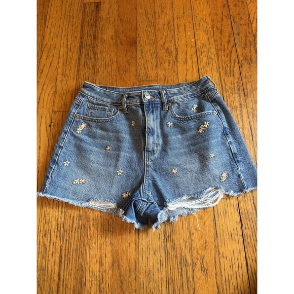 American Eagle Shorts Womens 4 Mom Short Embroidered Daisy Distressed Denim - Picture 1 of 7